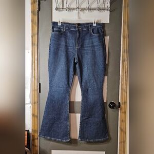 Lee Legendary Flare Jeans- LIKE NEW!
